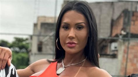 gracyanne barbosa fotos|Gracyanne Barbosa posa nua em ensaio na piscina; veja fotos